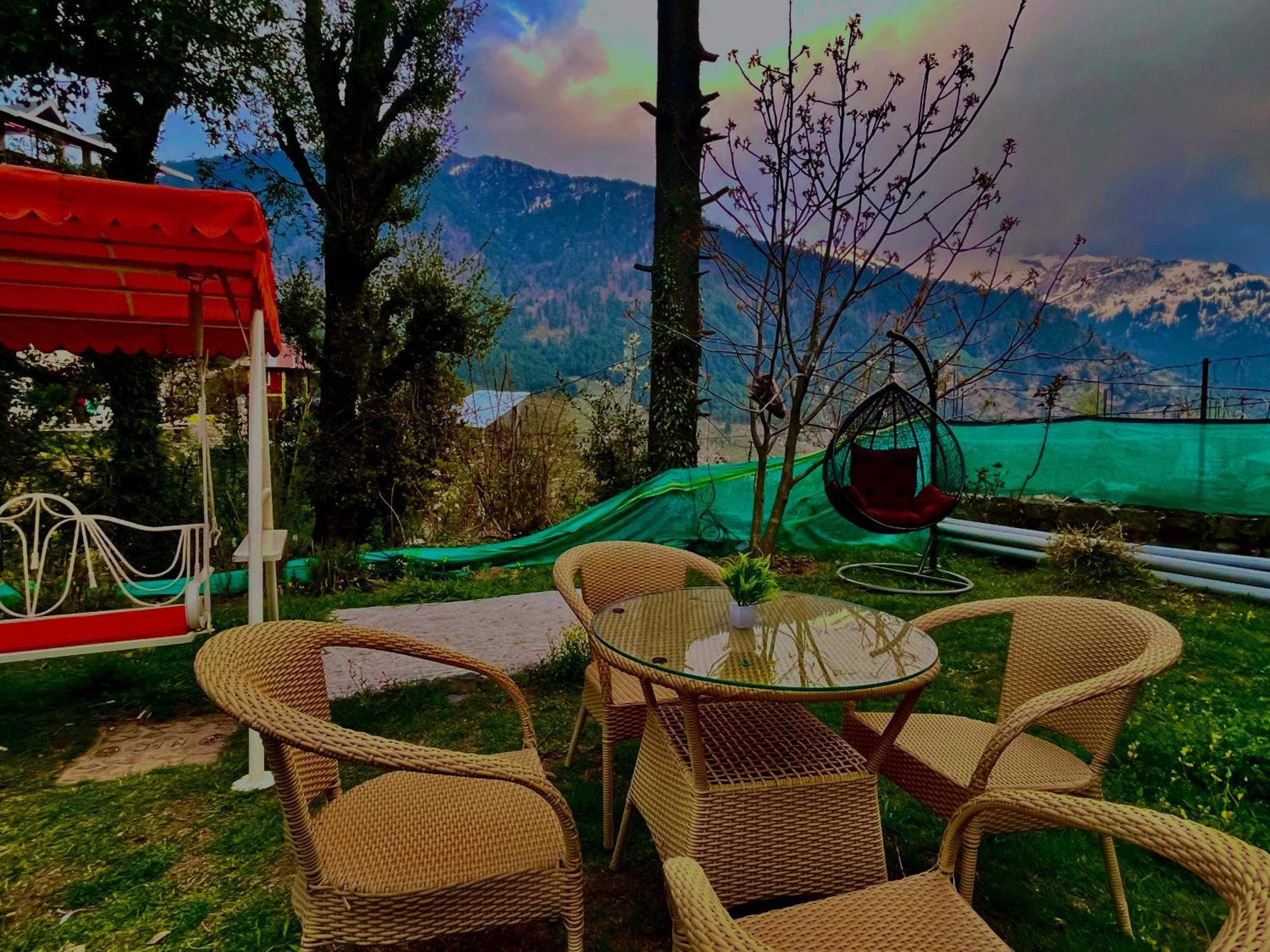 The Manu Emerald # Farmhouse # Top Selling Cottage In Manali # Peaceful Heritage Cozy Stay # Lawn With Bonfire # Most Awarded Exteriör bild
