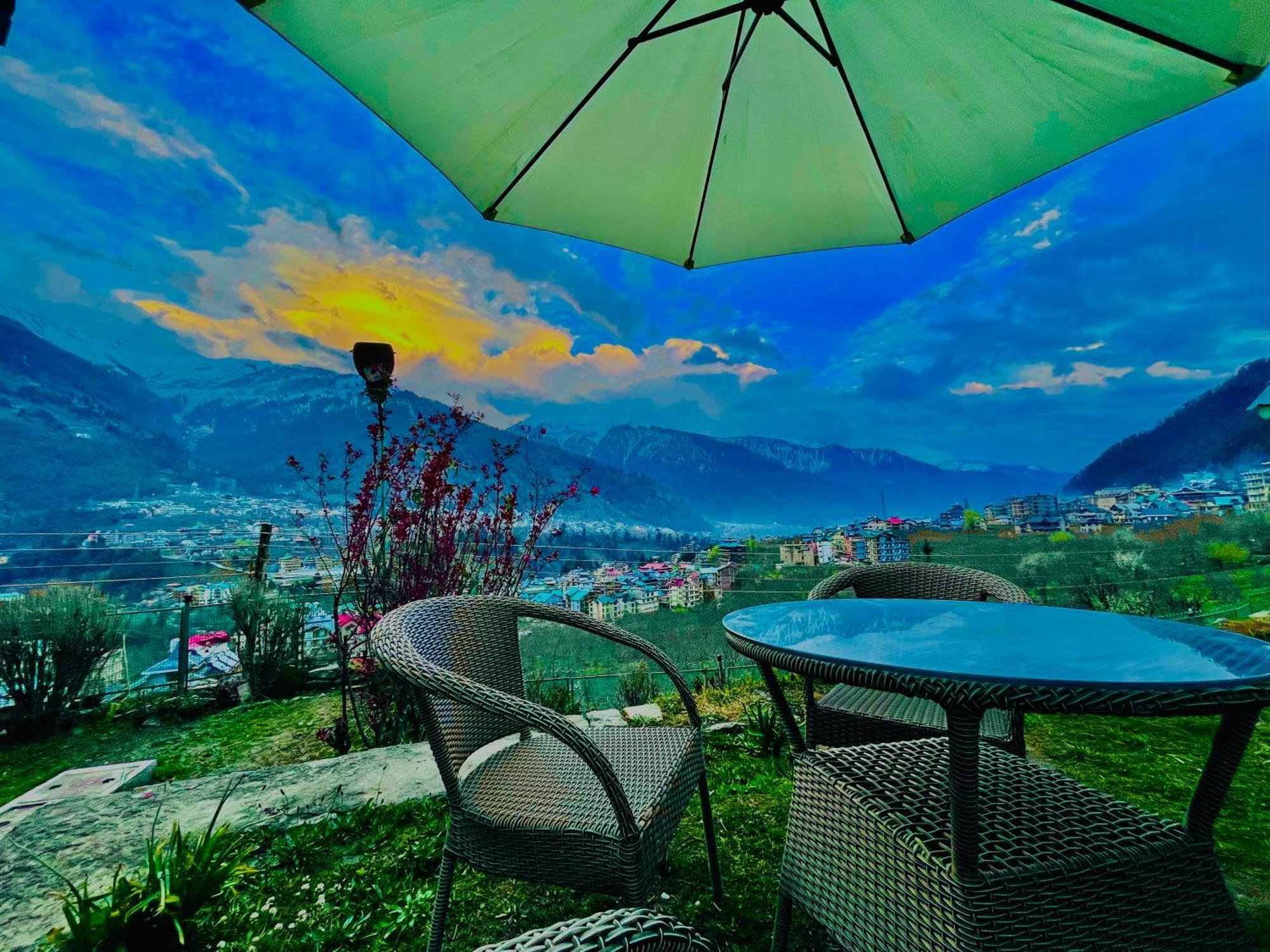 The Manu Emerald # Farmhouse # Top Selling Cottage In Manali # Peaceful Heritage Cozy Stay # Lawn With Bonfire # Most Awarded Exteriör bild