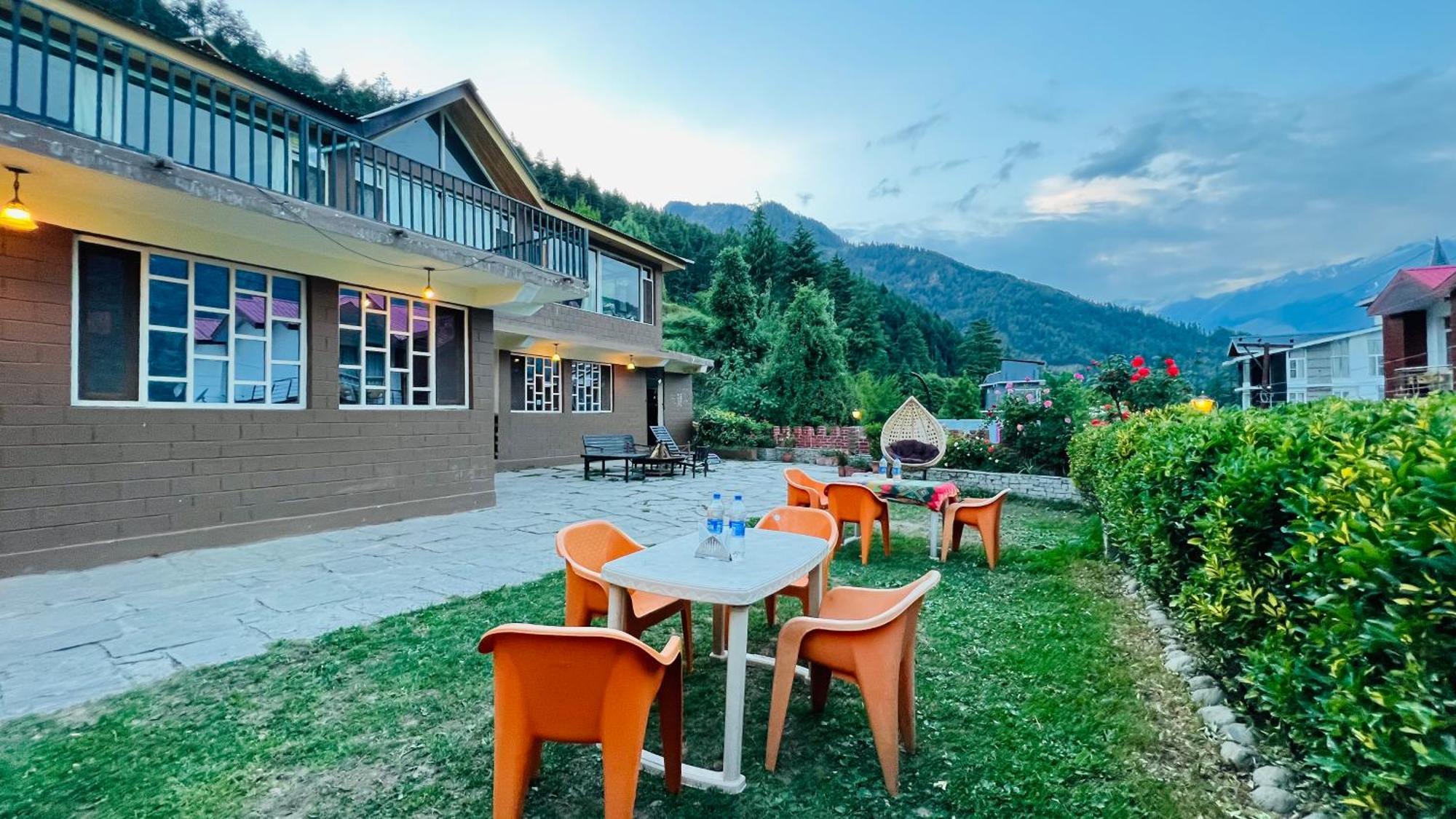 The Manu Emerald # Farmhouse # Top Selling Cottage In Manali # Peaceful Heritage Cozy Stay # Lawn With Bonfire # Most Awarded Exteriör bild