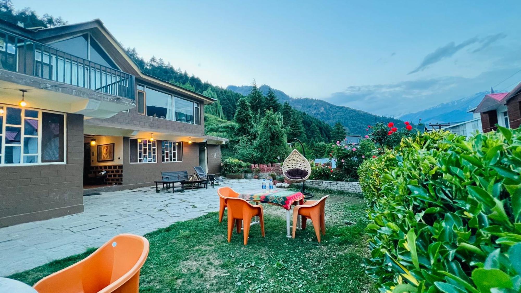The Manu Emerald # Farmhouse # Top Selling Cottage In Manali # Peaceful Heritage Cozy Stay # Lawn With Bonfire # Most Awarded Exteriör bild